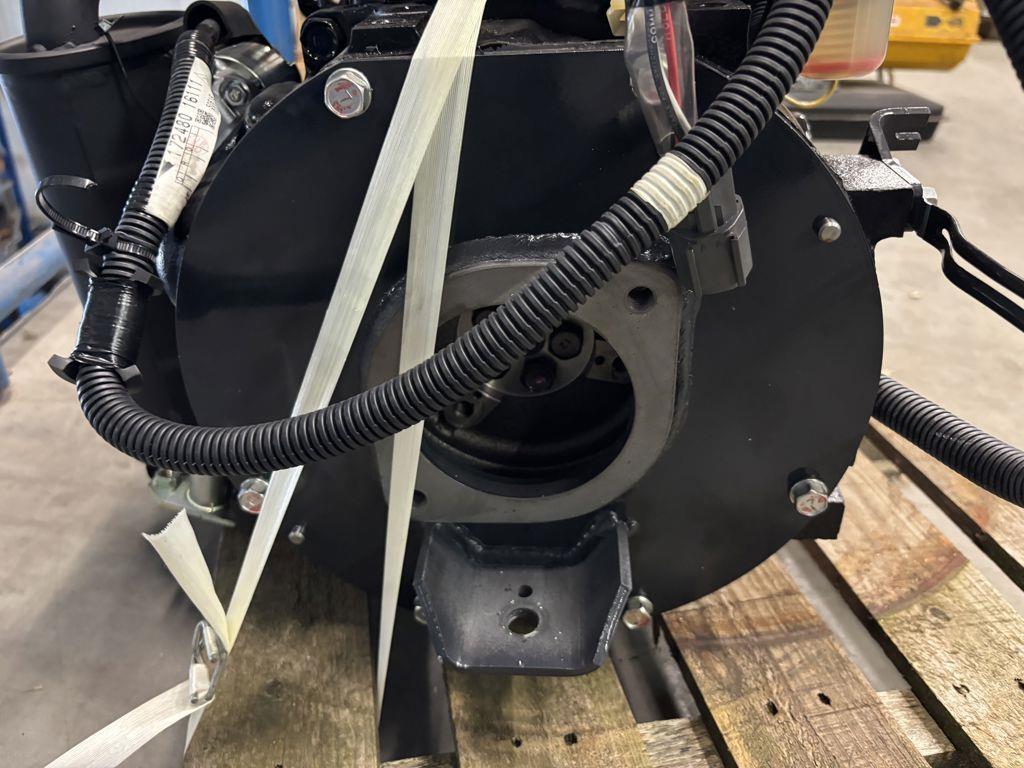 Yanmar 3TNV70 motor Auto's