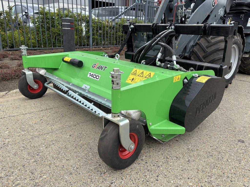 GiANT Scorpion 1400 HD (Peruzzo) Borstels